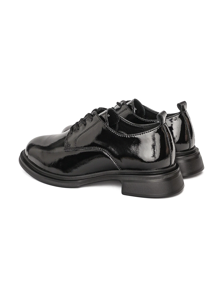 Туфли лакированные черного цвета со шнуровкой